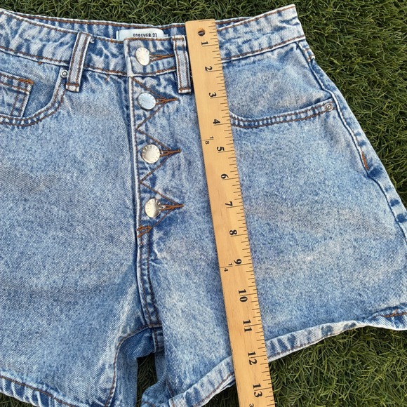 Forever 21 Womens Size 24x4 High Waisted Button Fly Denim Shorts Blue Acid Wash - Picture 6 of 6